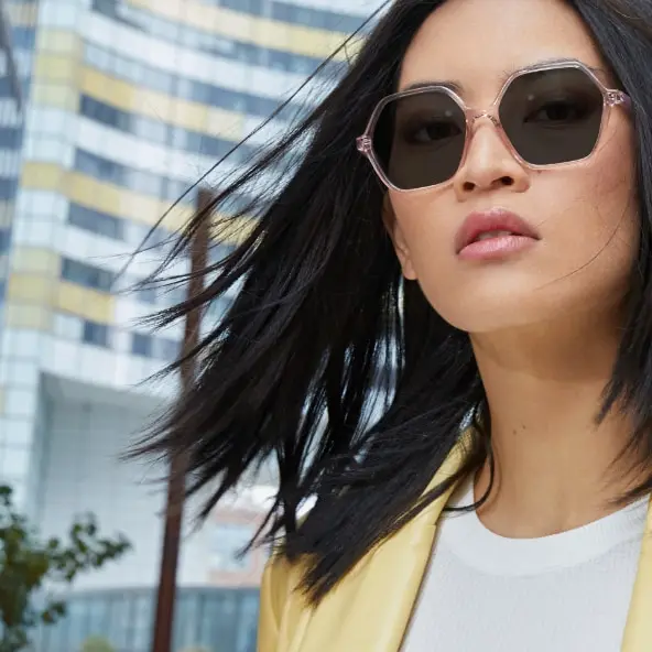 DÉFIER LA LUMIÈRE.